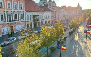 Apartament ULTRACENTRAL, 4 camere, decomandat - Poză 6