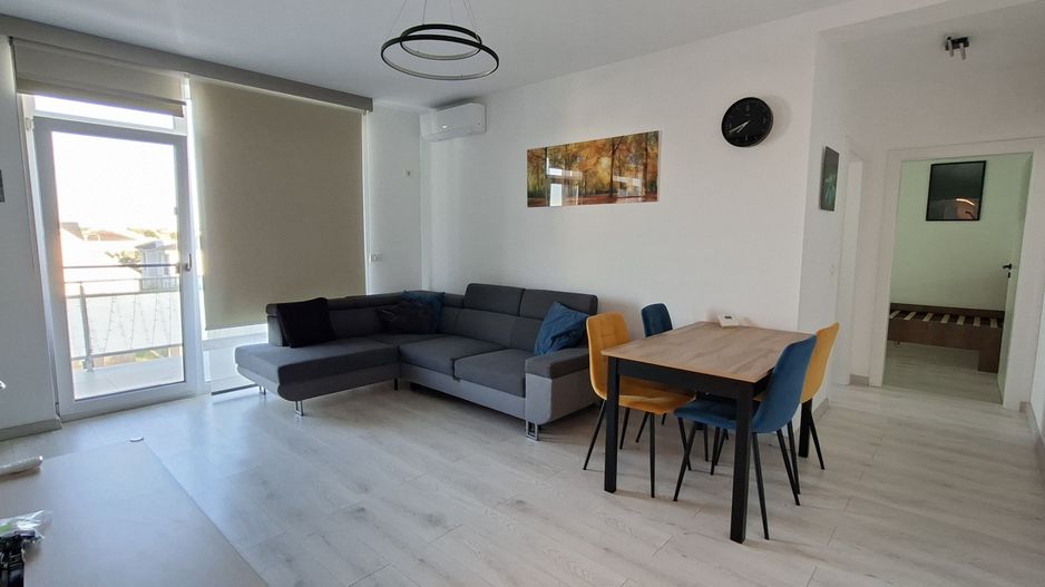 Apartament cu 3 camere, 2 bai si loc de parcare - Poză 2