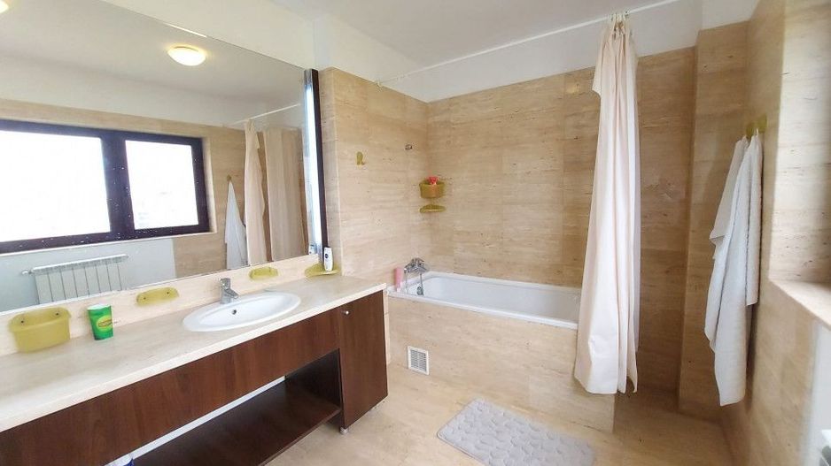 Vila de închiriat Mamaia Nord | Kazeboo Beach | Curte 250 mp - Poză 12