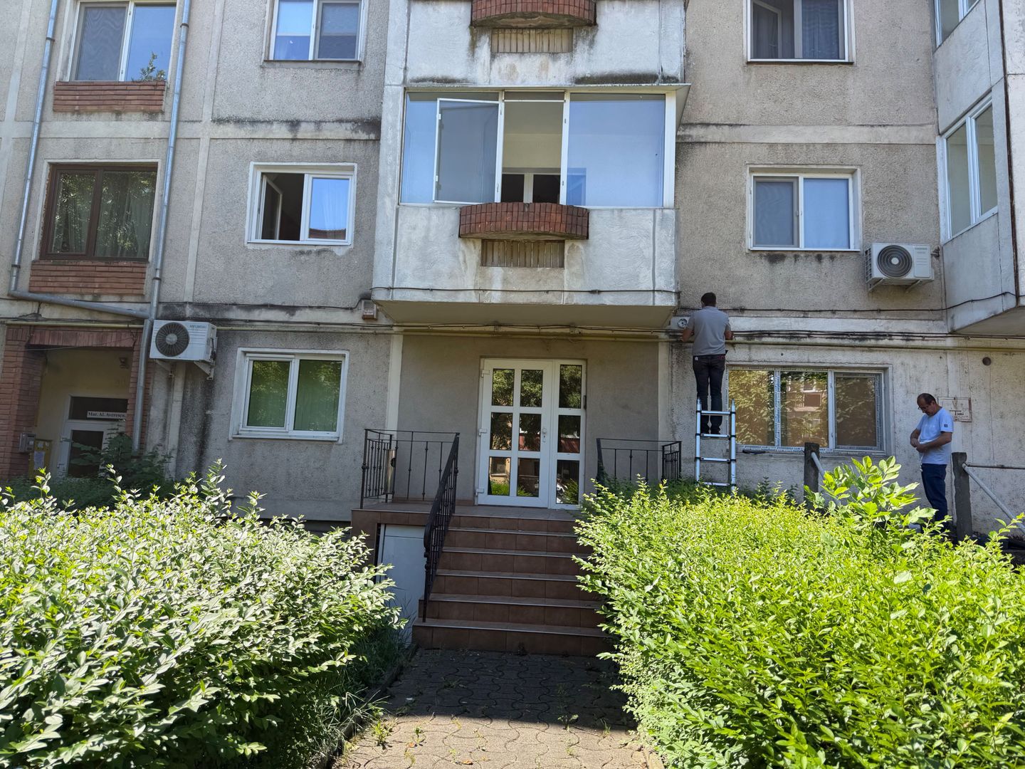 Spațiu parter cu destinație mixtă, zona fostă Lidia – 67 mp - Poză 14