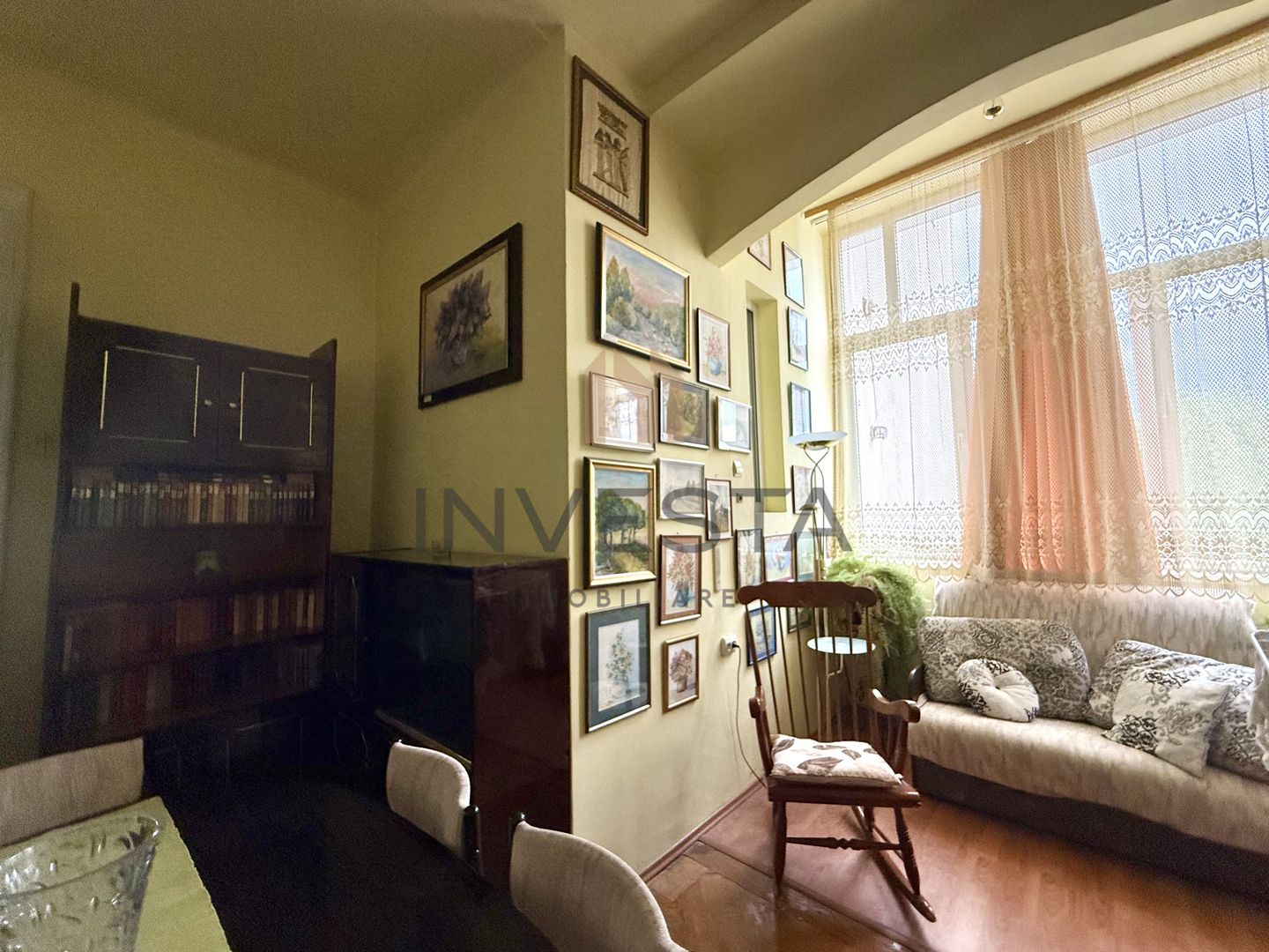 Apartament Central cu 3 Camere, Etaj 1, Ideal Locuinta sau Investitie - Poză 1