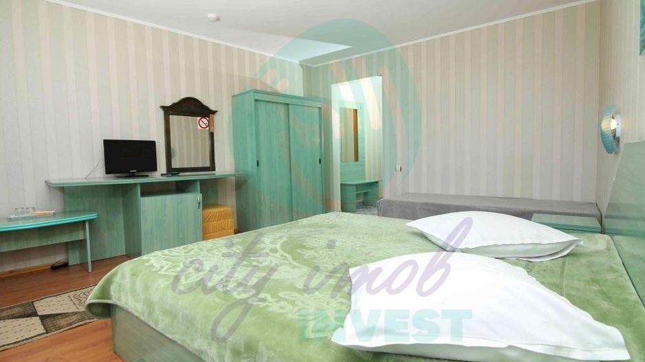 Vila cu 24 de camere cu priveliste superba ideal investitie in PREDEAL - Poză 10