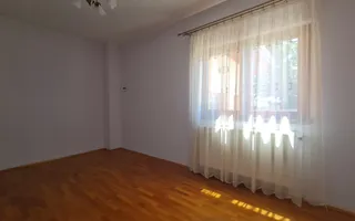 Vila impozanta in zona linistita la 15 minute de capitala! - Poză 18