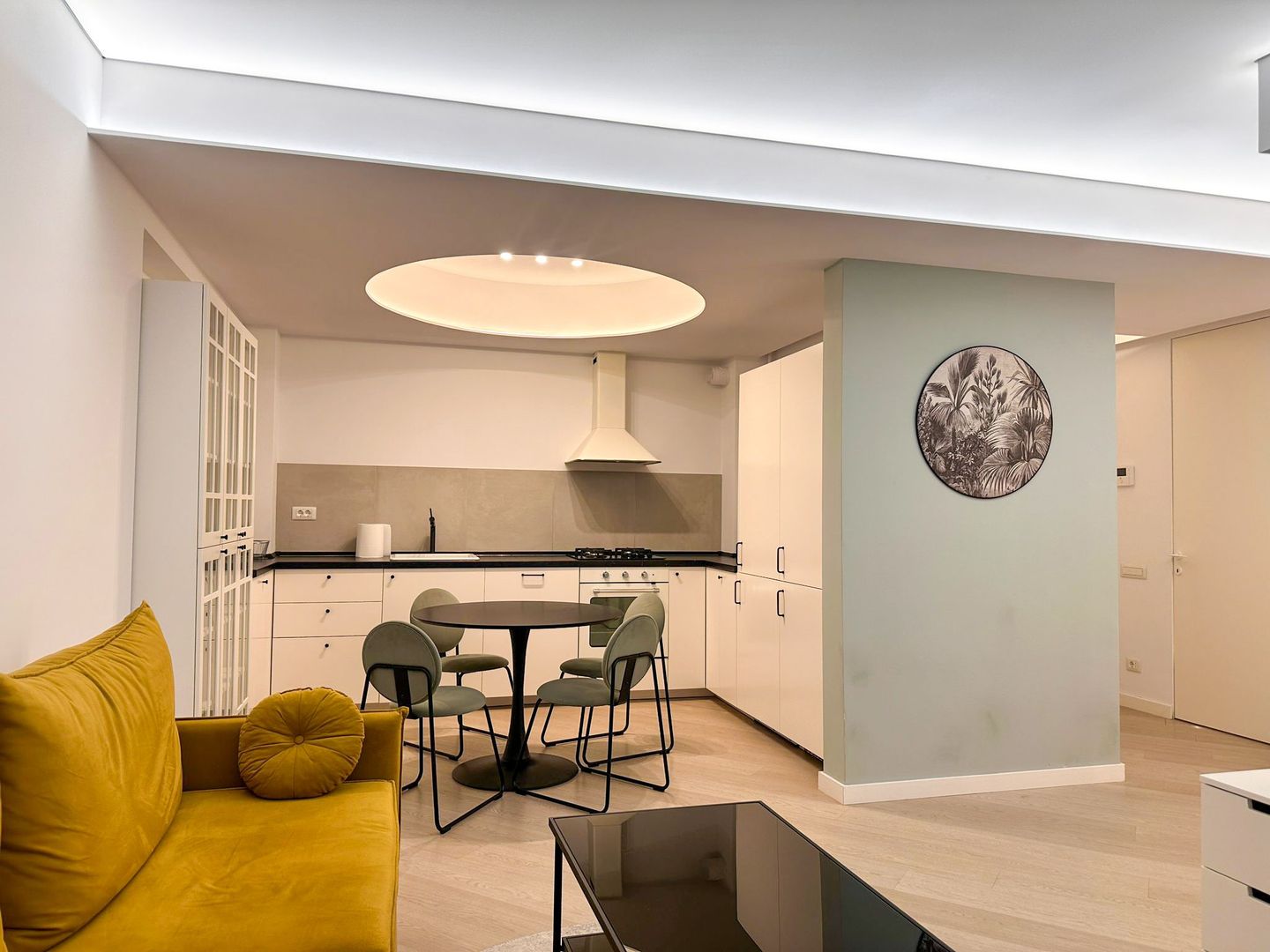 Închiriere apartament 3 camere 77mp - Poză 2