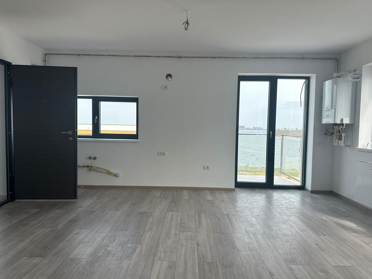 Apartamente 3 camere de vanzare in Ovidiu cu vedere la Lac - Poză 5