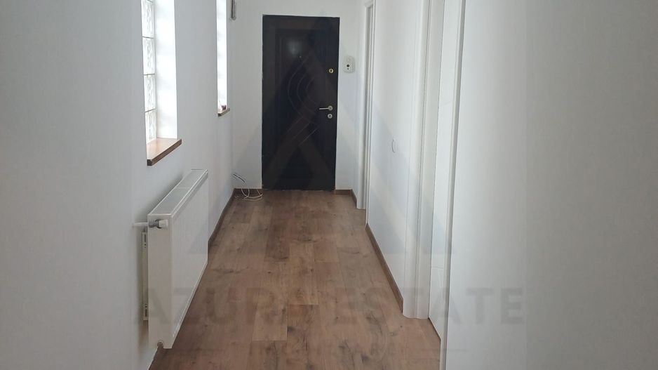 Apartament 2 camere partial mobilat cu balcon si parcare zona Turnisor - Poză 4
