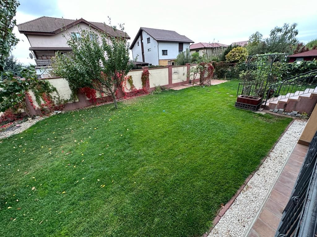 VILA  - ARADULUI. -British - Poză 27