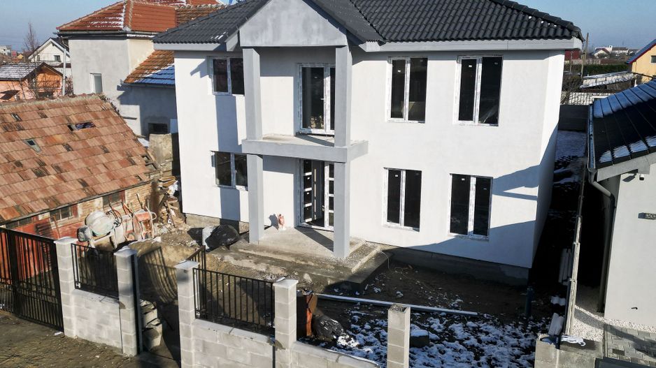 Casă cu teren în Gai - Poză 4