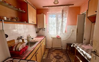 Vand Apartament 2 camere carpati 1 - Poză 9