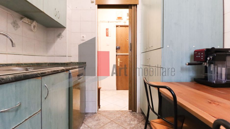 Apartamentul "SUPERMETO", BLOC STRADAL, REABILITAT - Poză 15