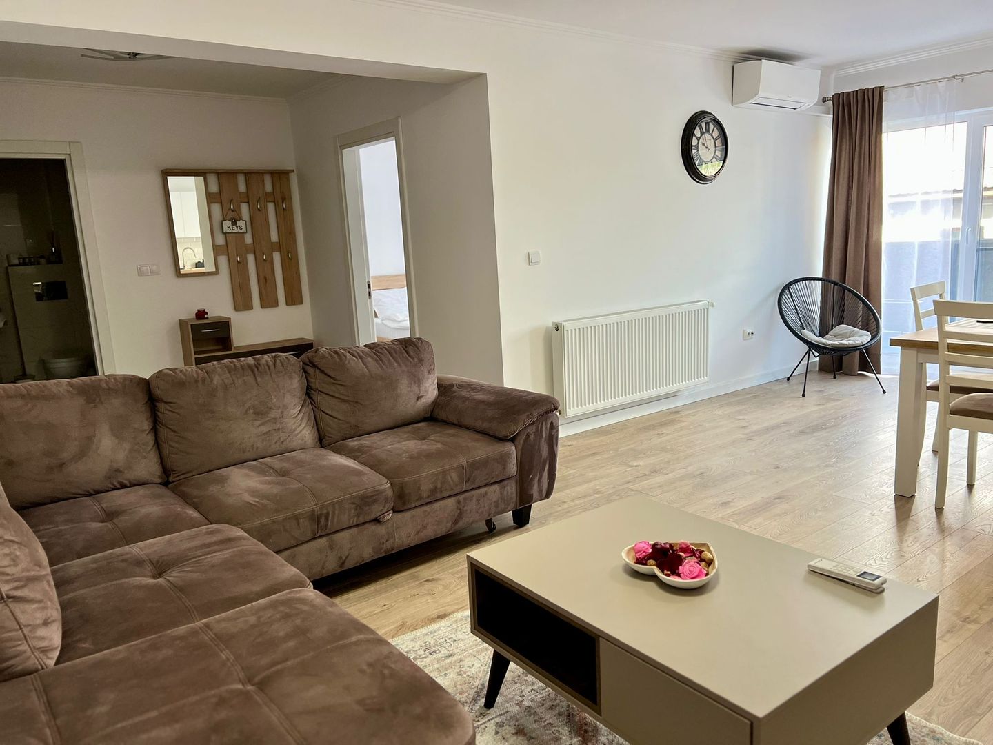 Apartament nou cu terasă 20 mp și garaj, lângă Tăietura Turcului - Poză 1