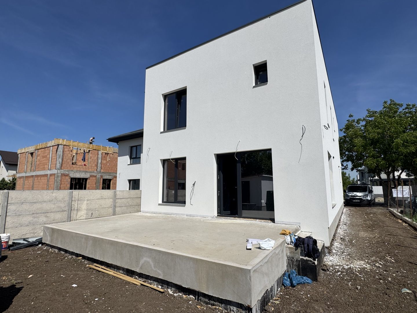Individuala Tunari central, toate utilitatile, curte MARE 520m2 - Poză 3