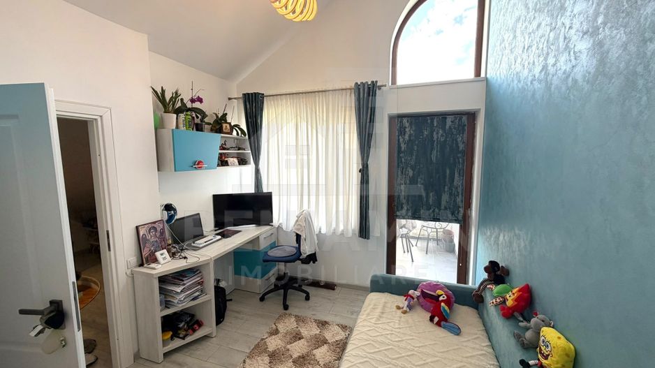 Apartament cu 3 camere si 3 bai in Craiovita Noua - Promenada Mall - - Poză 7