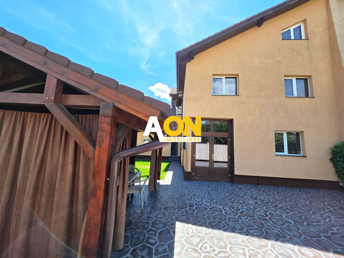 1/2 Duplex, 5 camere, mobilat, utilat, 265 mp teren,  Ampoi 3 - Poză 1