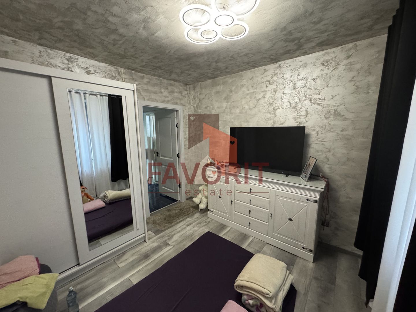 Etaj intermediar. Pozitie excelenta. Boxa in CF - Poză 9