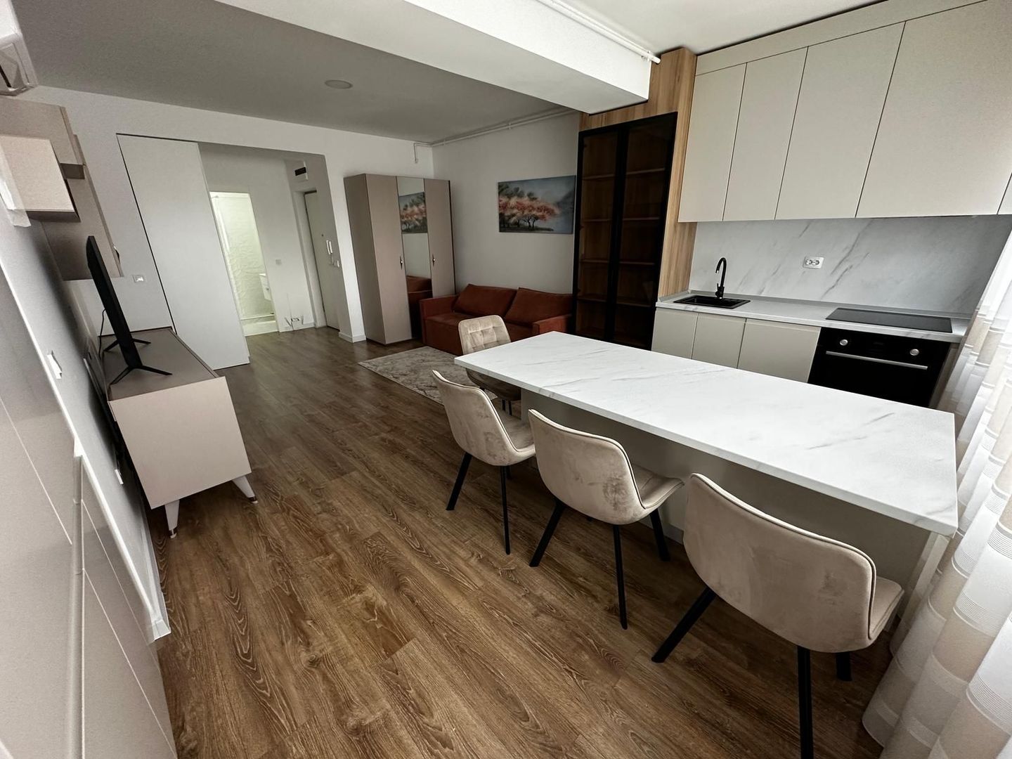 Apartament 2 camere lux decomadat cu loc de parcare Pipera Rond OMV - Poză 1