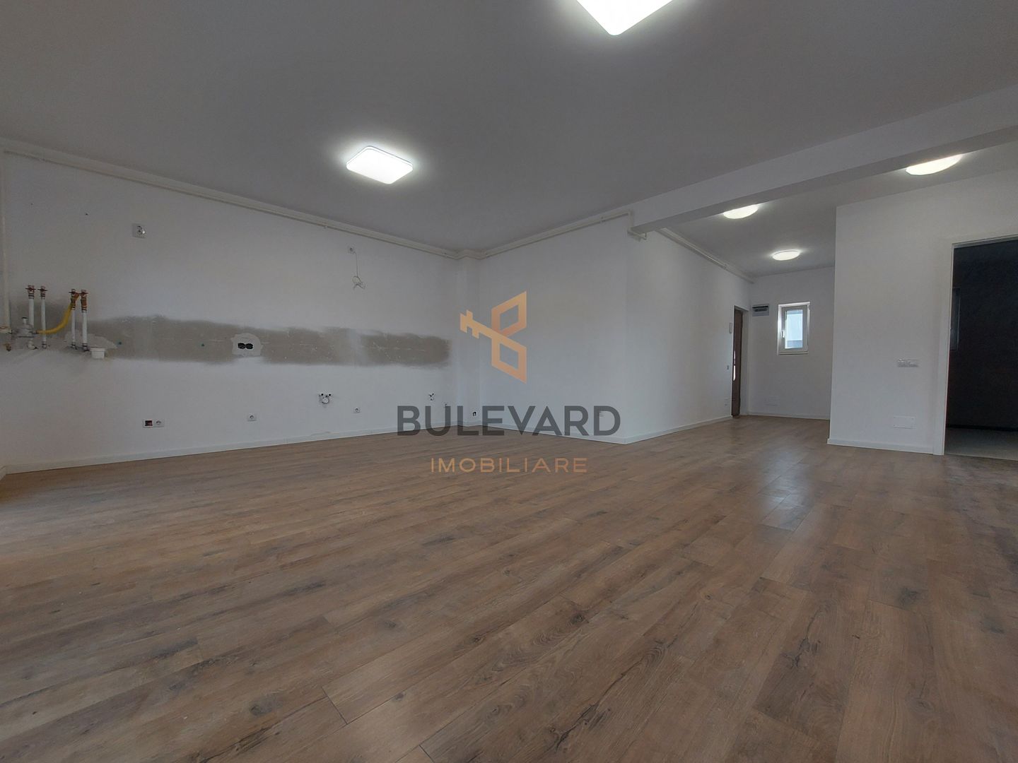 Apartament cu 3 camere/74 mp/gradina 62 mp! - Poză 2