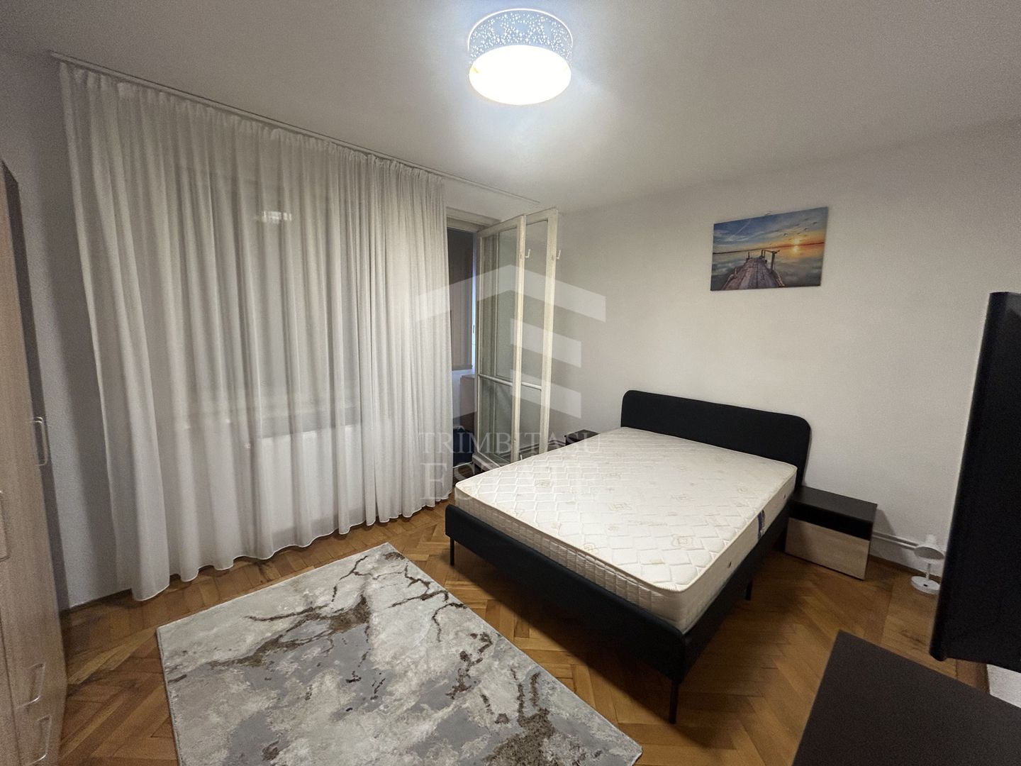 3 Camere Vatra Luminoasa - Poză 3