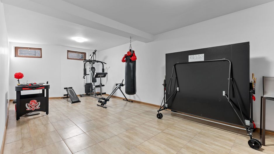 DE VANZARE  Vila 9 camere Colentina - Poză 45