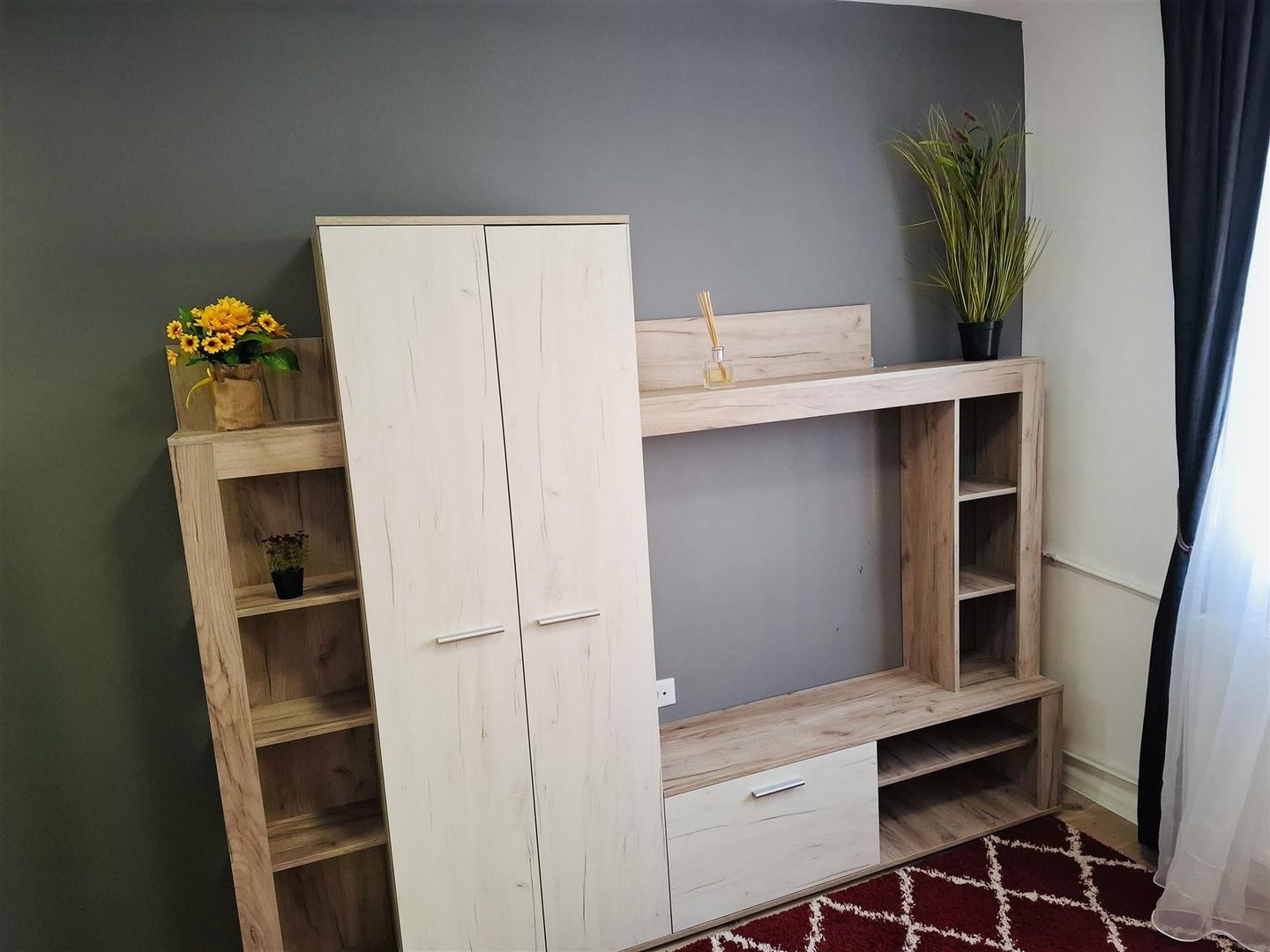 Garsoniera complet renovata zona Rogerius - Poză 2