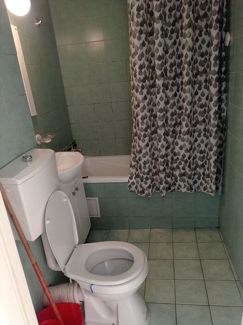 Garsonieră renovată, balcon închis, 50 m de metrou Costin Georgian - Poză 5