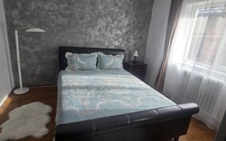 Închiriez Vila Central/ House for Rent Center - Poză 2