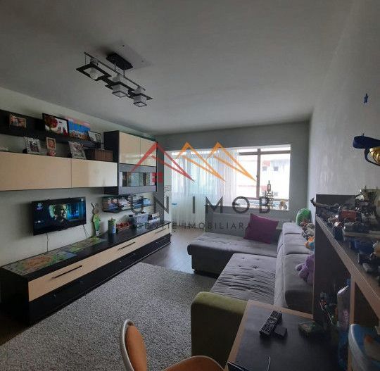 Apartament 2 camere, central, decomandat, renovat recent, CT, Campina - Poză 1