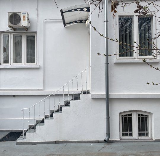 Casa D+P+1 cu curte 100mp, incadrare birouri, zona Eminescu - Poză 2