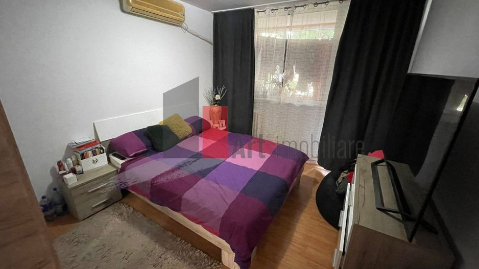 Apartament cu 3 camere în Zona 1Decembrie - Poză 3