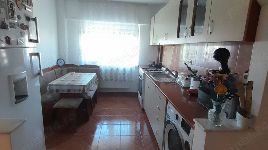 Ag BRASADAS vinde apt. 2 cam etaj 4/4 Careiului. - Poză 4