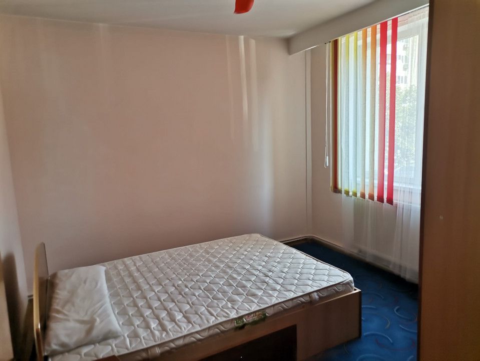 Inchiriere apartament 4 camere, Ultracentral, etaj 1 - Poză 11