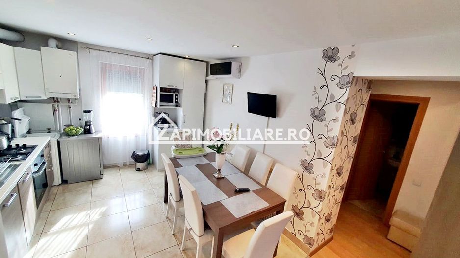 Apartament 3 camere,2 bai,74 mp utili,et 3 - Poză 3