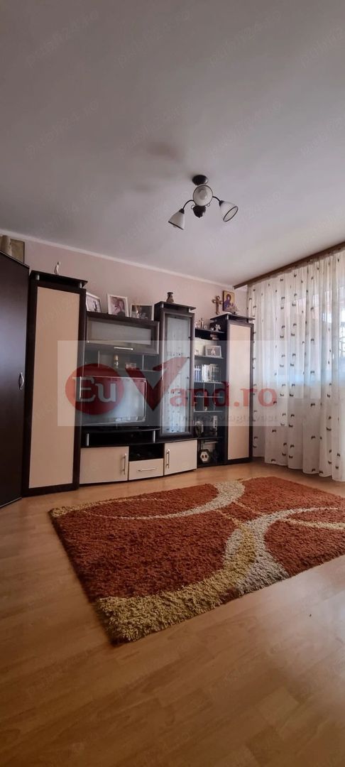 De inchiriat apartament  2 camere, Micro 20, zona 2 Cocosi, et. 6, 1900 lei - Poză 1