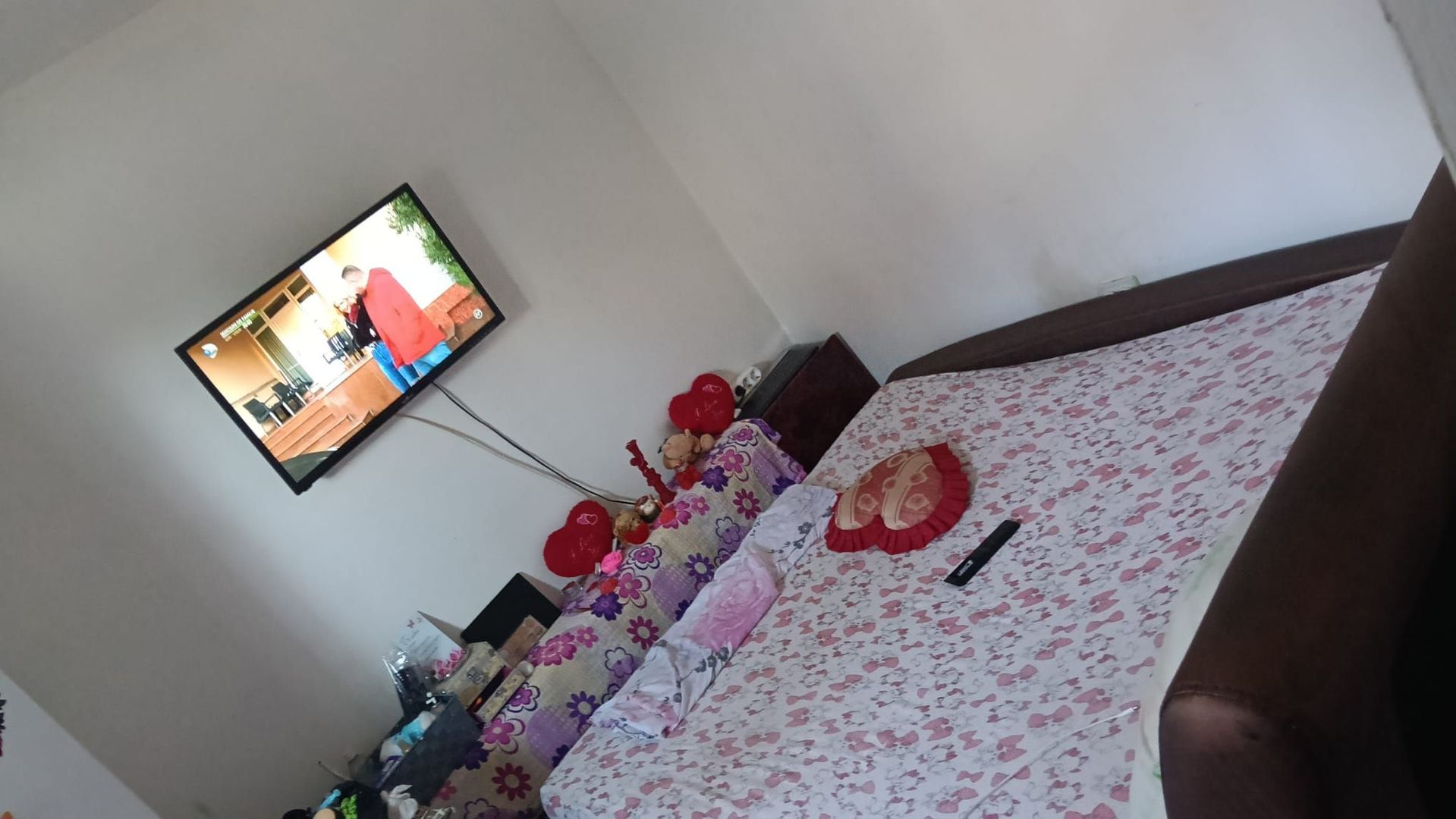 Casa cu curte proprie/ metrou Brancoveanu/Parc Tineretului - Poză 1