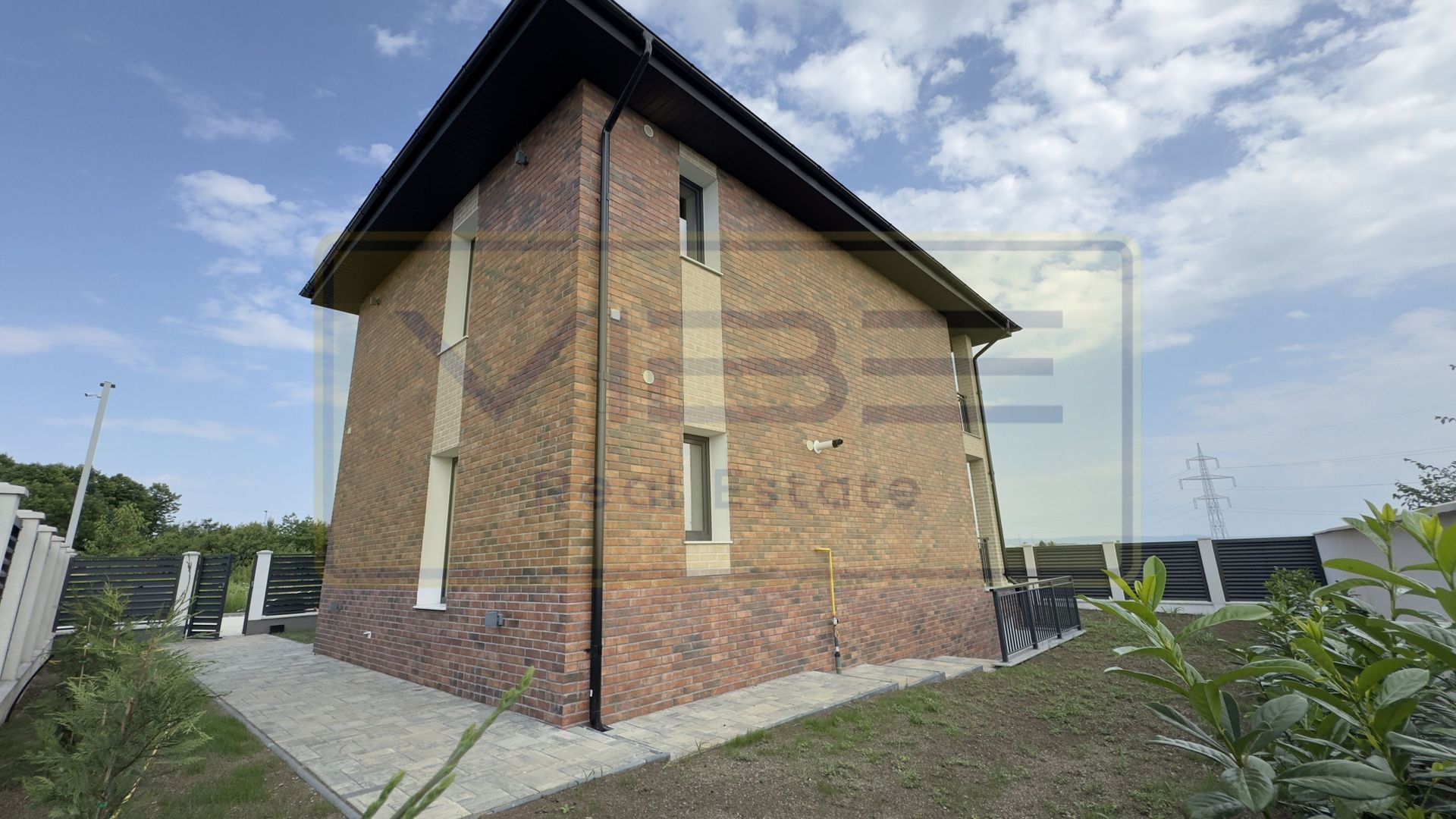 Casa individuala PREMIUM D+P+E 419mp teren, Miroslava - Poză 2