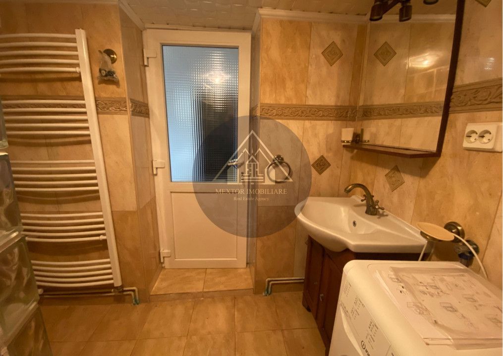 Casă cu 5 camere, Medias - Poză 15