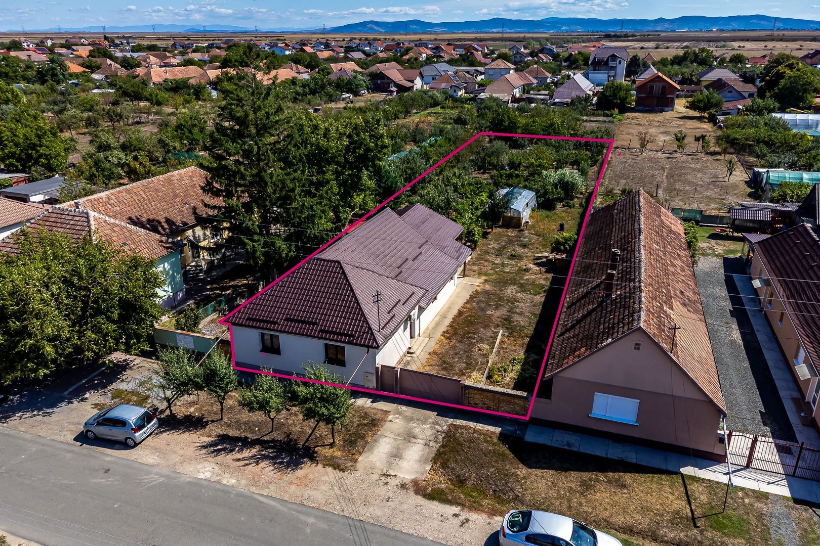 Casa din caramida 4 camere - Teren 1603mp - Livada, Arad - COMISION 0% - Poză 1