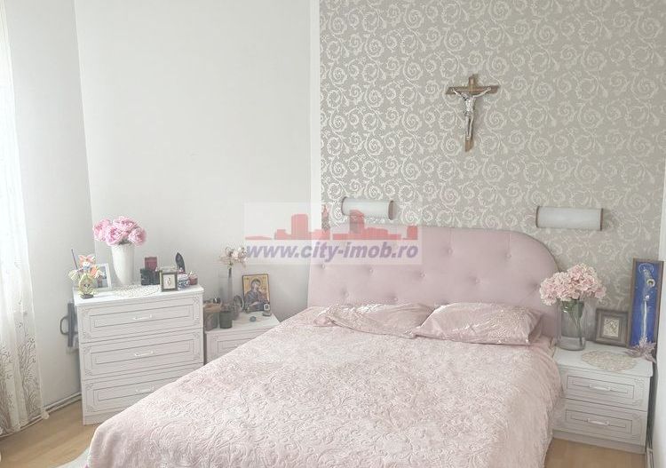 Vanzare apartament 3 camere  in Vila Parter Inalt Busteni Prahova - Poză 5