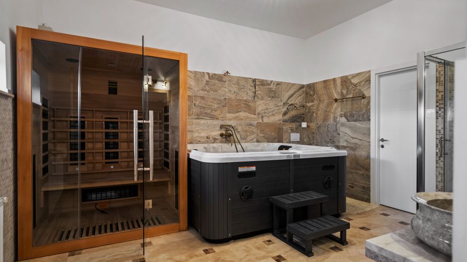 Oportunitate Rară: Vilă pe Lac | 1.898 mp Teren | Piscină - Poză 16