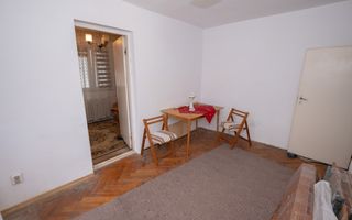 Apartament Petrisor 3 camere | Etaj 1 | Balcon - Poză 3