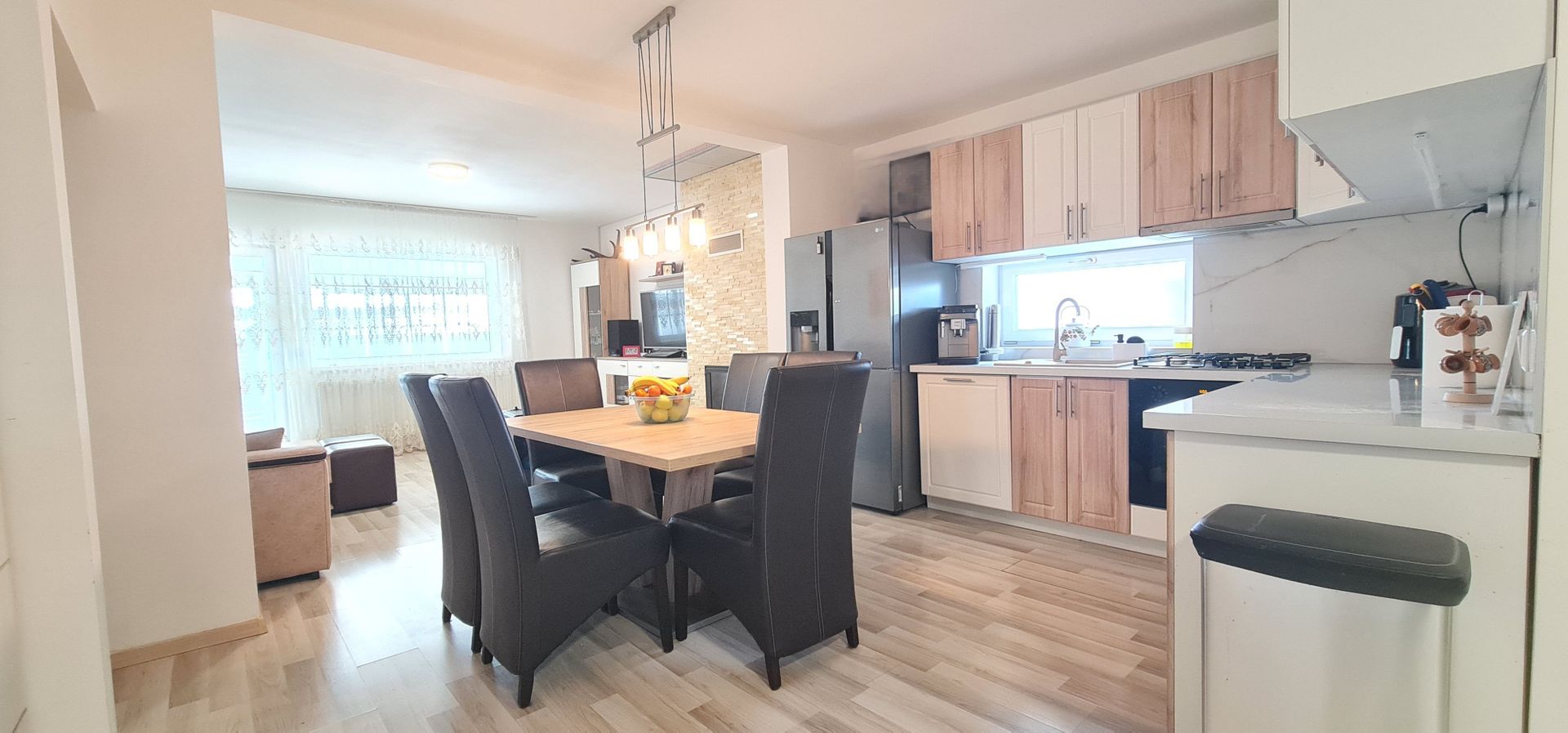 Casa 4 camere semimobilata in Cartier Izvor Tarlungeni Brasov - Poză 4