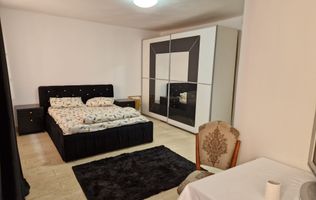 Garsoniera in casa zona Istorica Hotel Ambient,Parter.,curte comuna.