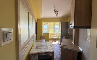 Apartament 4 Camere | Decomandat | Etaj  |  Cetate - Poză 5
