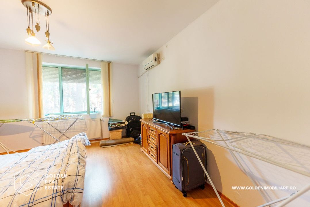 Oportunitate de investiție, vila pretabila pentru  afacere de familie - Poză 26