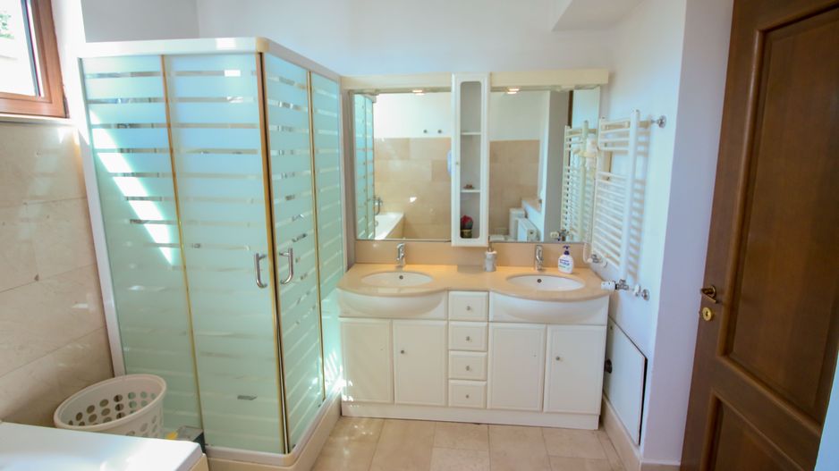 Vila 8 Camere Piata Dorobanti - Poză 15