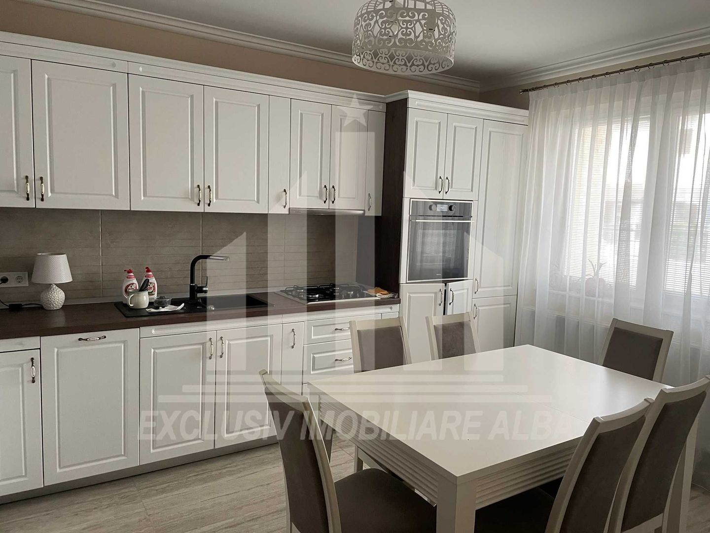 Casa de inchiriat zona buna Cetate mobilata si utilata complet - Poză 1