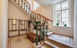 Apartament spectaculos de închiriat 4 camere 4 băi Centrul Istoric - Poză 1