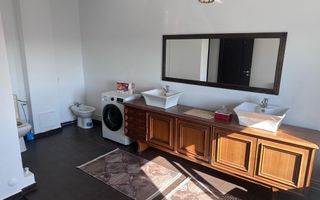 Apartament renovat, decomandat, 3 camere, de închiriat în Iași - Poză 3
