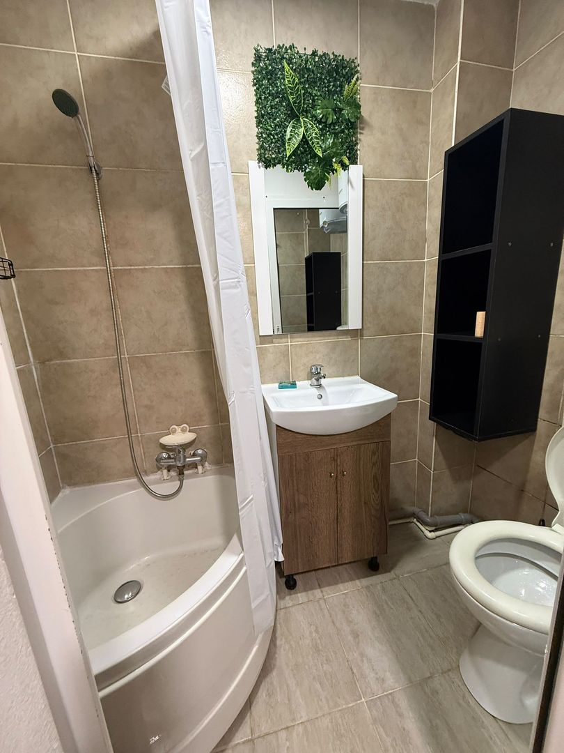 De vanzare garsoniera micro 40, et. 3/3, 27.000 euro - Poză 3