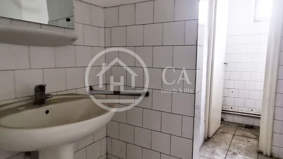 Spatiu comercial cu 15 camere de inchiriat in zona Decebal Oradea - Poză 9